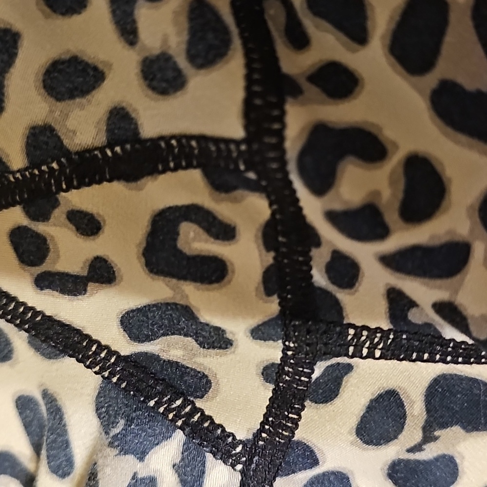 🤎🖤Ouges Leopard Print Leggings - image 4